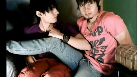 cam4twins2's profile picture. ALEX at http://t.co/taabi5XPD1  . . .MARK at http://t.co/9qUFGYSHu2  . . .

http://t.co/yYrgwJmFiv