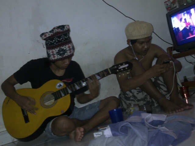 (Tidak ada)