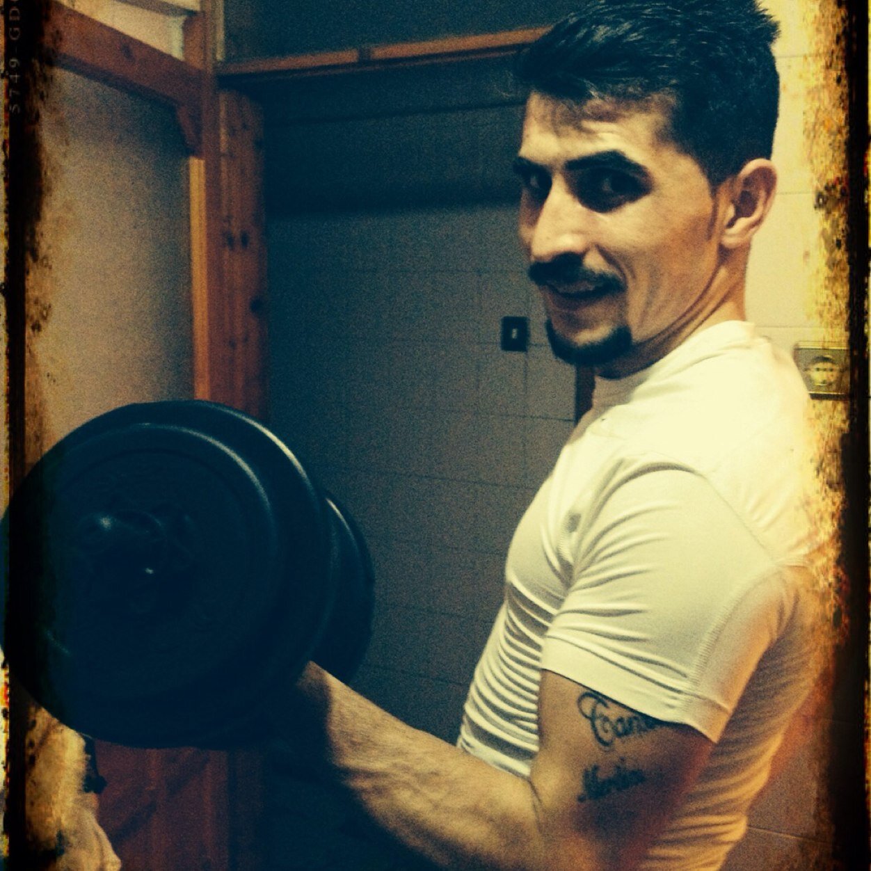 Unal_naci's profile picture. Fakir ol ama... Akıl fakiri olma..