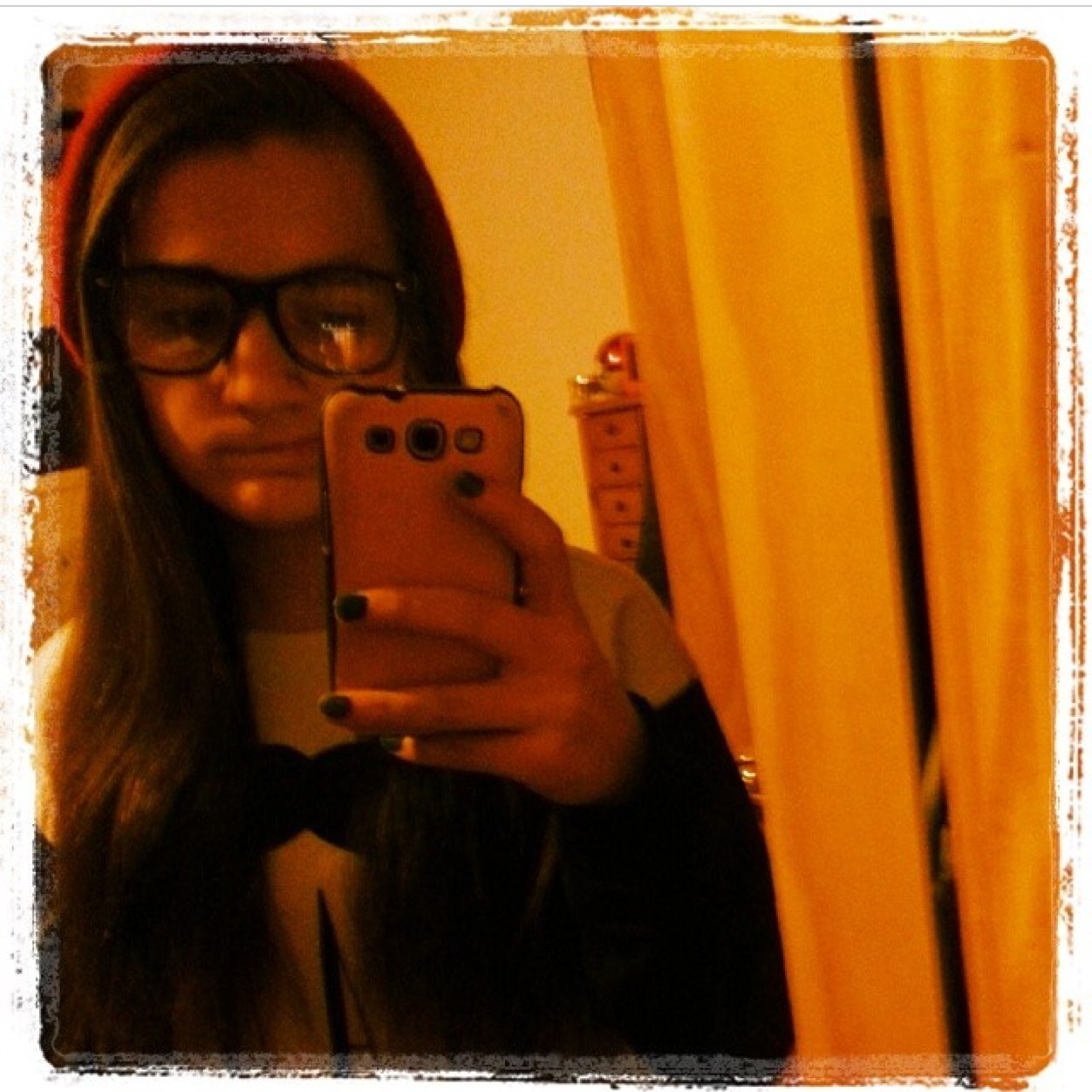 Follow my instagram:1dnicole12    My snapchat: nikilovesfoood i fangirl a lot