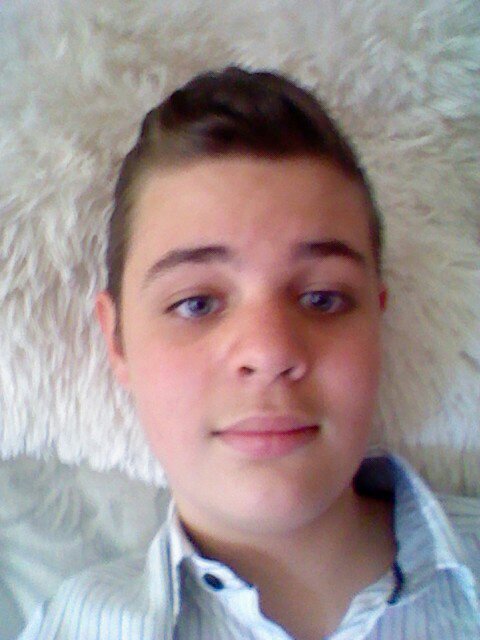 danielsimon1228's profile picture. 