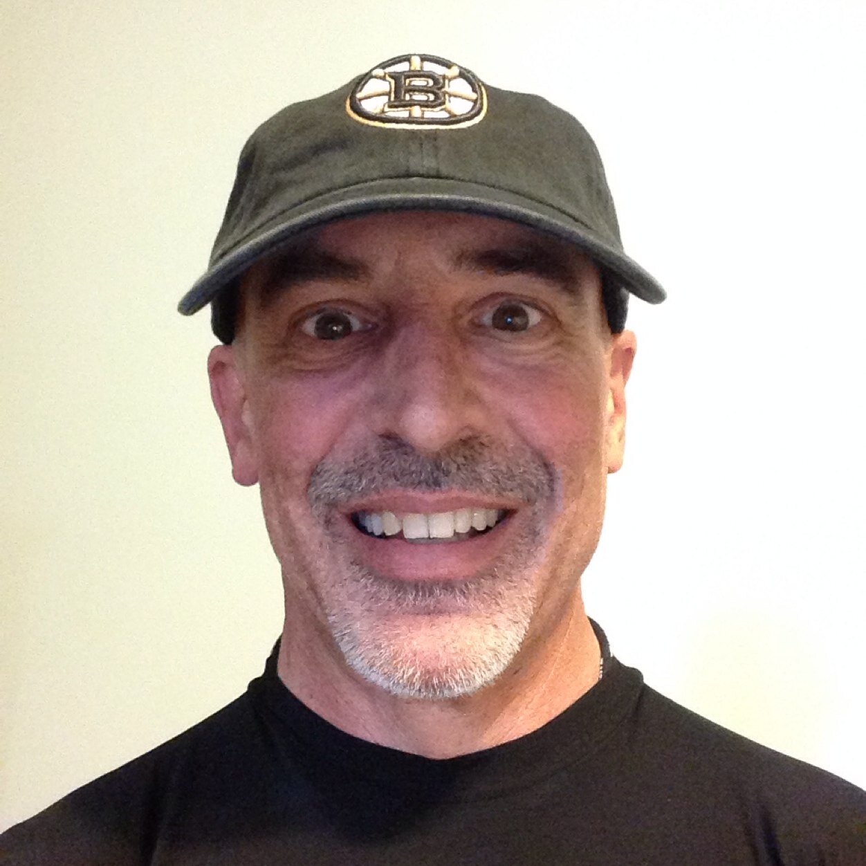 Hubby of Lisa, Dad of Trey (and Max), Bruins fan, and fitness nut!
