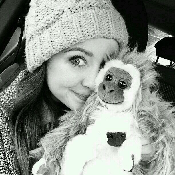 xZoellaSuggBM's profile picture. God bless the broken road that led me straight to you. {Single}