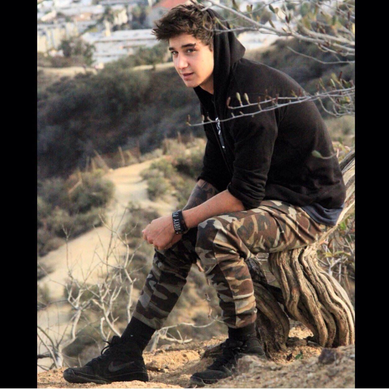 ❁Why do drugs when you can do jack gilinsky❁