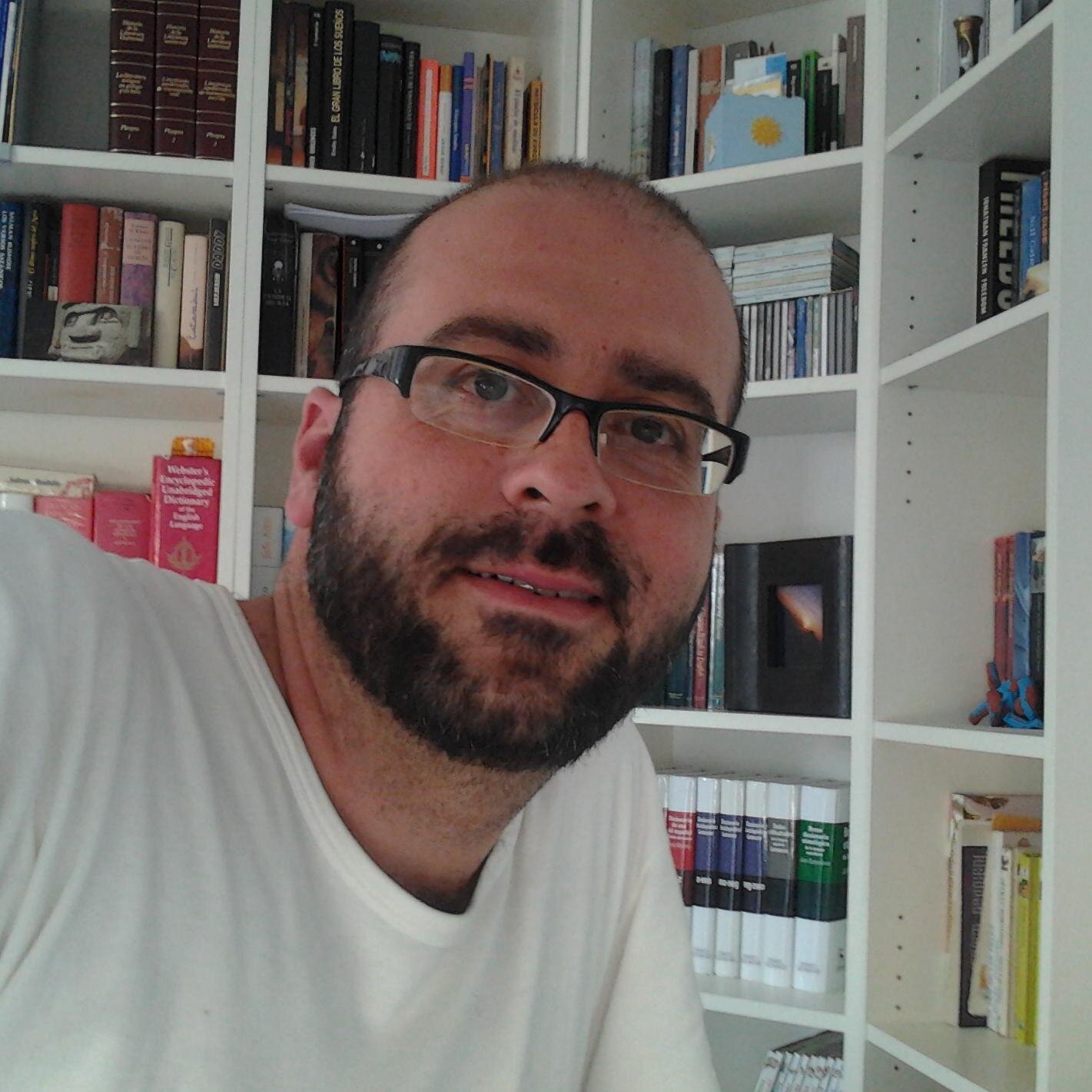 hipajiba's profile picture. EN  ES Translation, Localization and Transcreation Services: hardware & software, websites, documentation, help systems, IT, marketing and videogames.