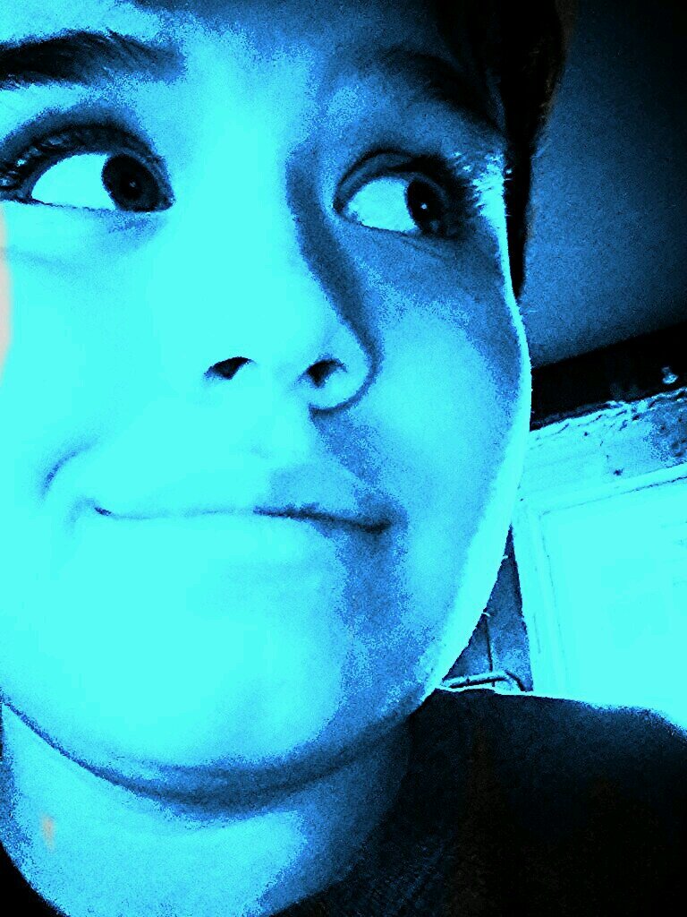 love trickshots black ops 2 and borderlands 2 hit me up if you wanna join