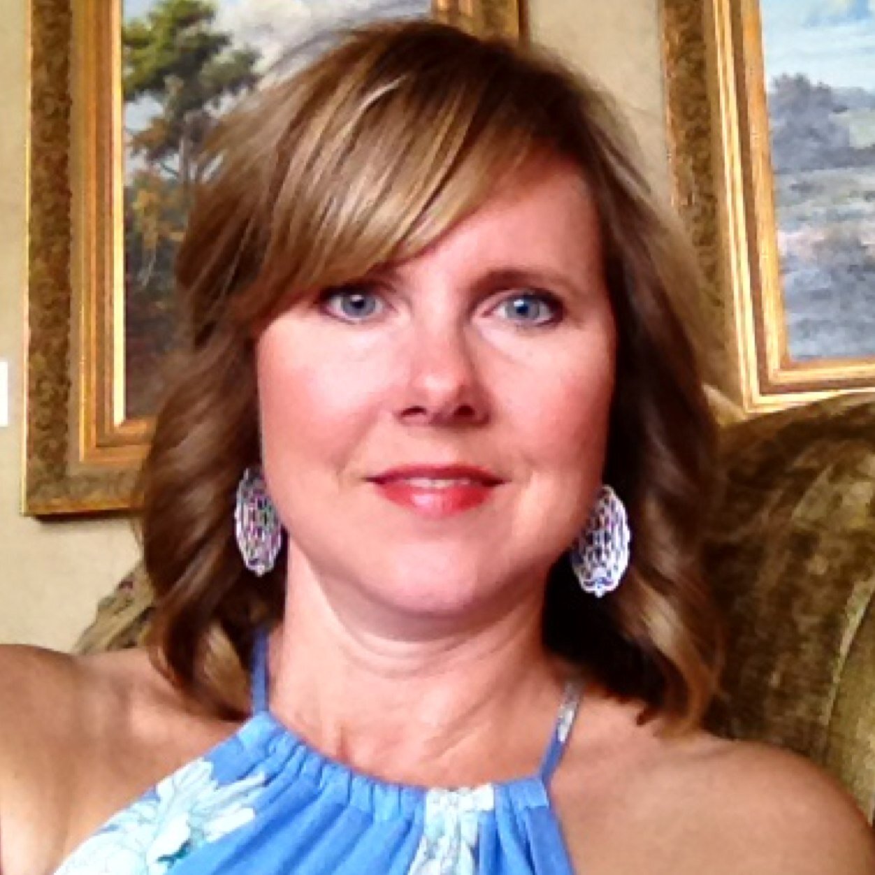Follower of Christ, Wife of Greg, Mother of Jamie, Ben, Felicia and Allie, Business Owner - Alford Homes, LP