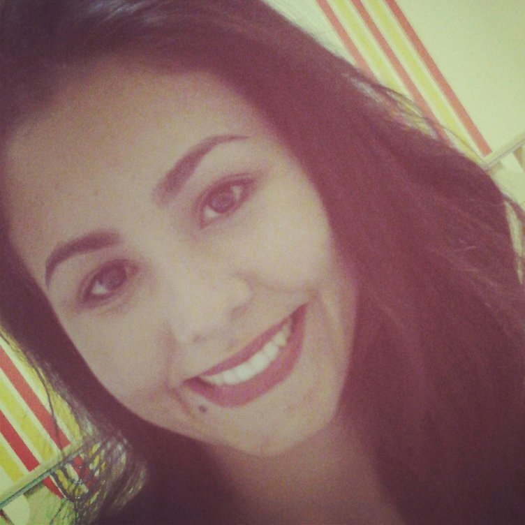Geminiana ,flamenguista de coração ,graduante do Curso de Psicologia. :D  http://t.co/DaEkgtqSTX