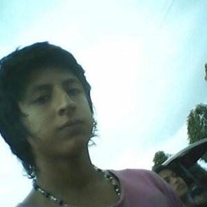 Gran amigo, me gusta mucho servir y ayudar, soy un viajero que disfruta esta vida, buen hijo, hermano, esposo y padre. Soy orgullosamente Ing.Acua,