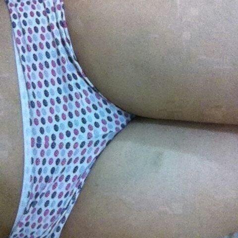 اي بنت مكوتها كبيره تضيفني. كروت شحن مقابل عرض او سكس فون