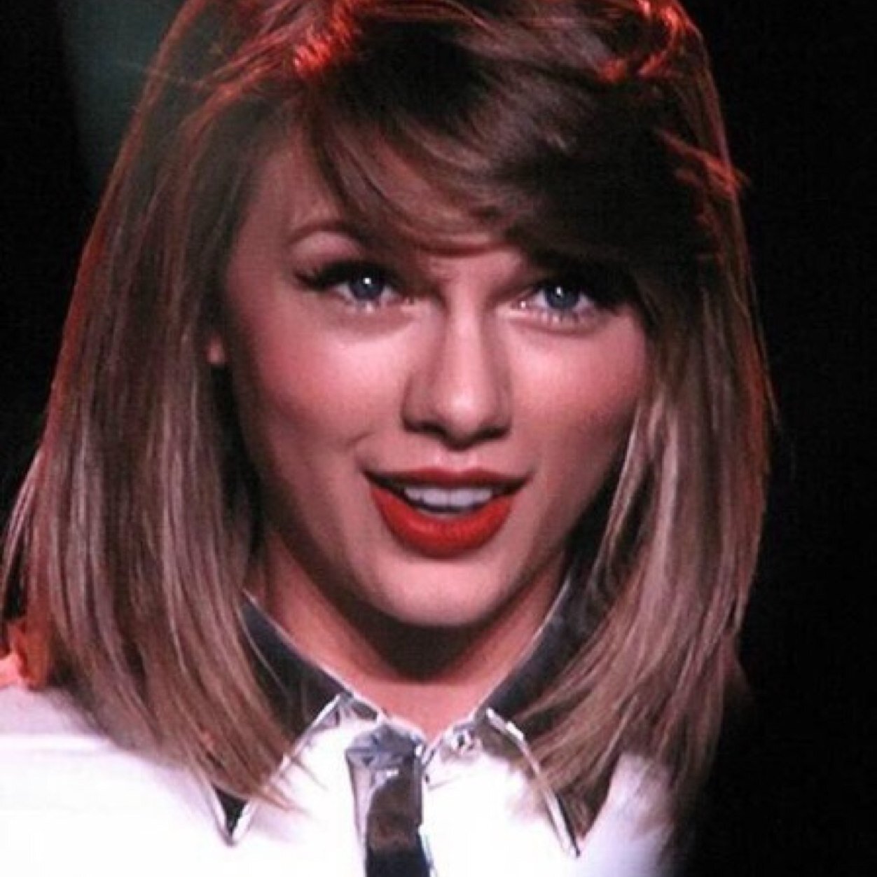 Another Swiftie with a dream!
⭐️With you I'd dance in a storm in my best dress FEARLESS⭐️