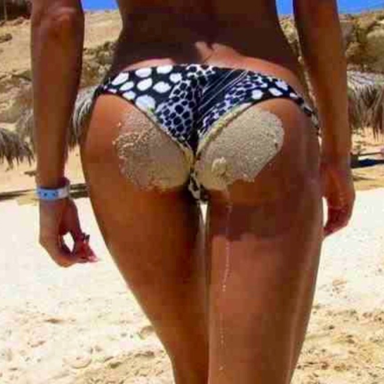 SEND US YOUR BEAUTIFUL BOOTY PICS  Via DM or email: calibooty69@gmail.com
