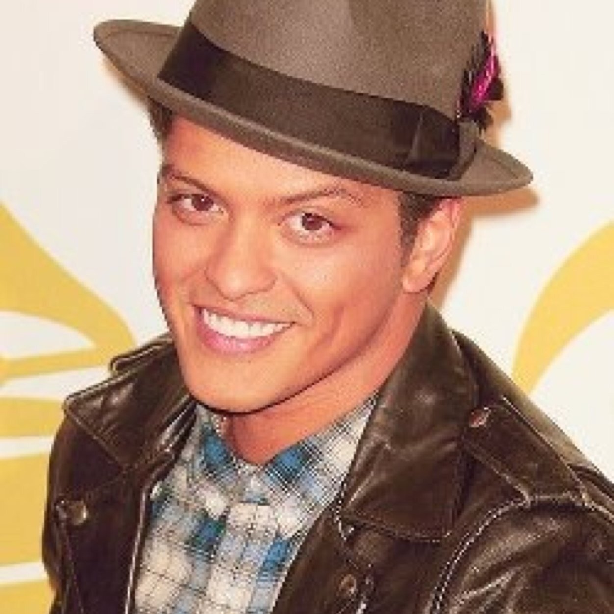 bang bang gorilla @BrunoMars