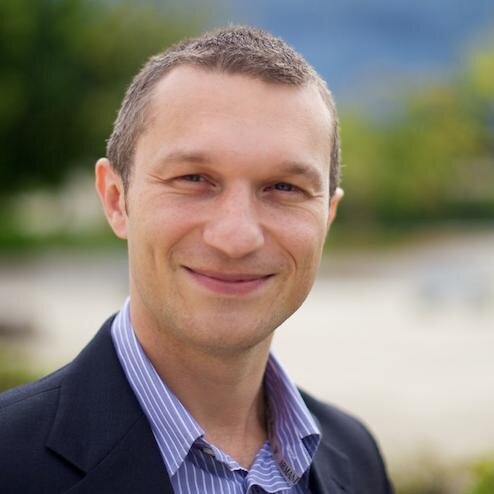 Head of Solution Architects BeNeLux for @AWSCloud || opinions are my own