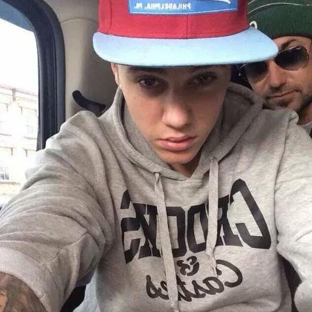 sou grosseiramente fofa, e ironicamente legal ! fica quem quer, aguenta quem puder ! #belieber #forever