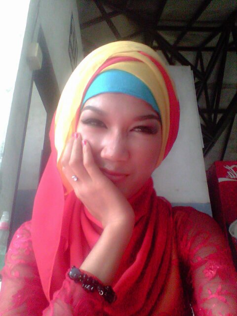 I'm mutia♥☺ || Fashion design'13 State university of medan ||  i❤allah i♥my family i♥esn i♥you all
