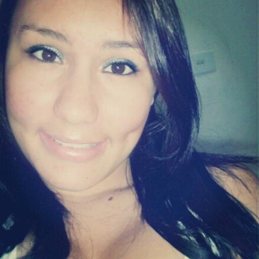 , Mas se  dia voce se lembra , faça força pra esquecer , porque eu já te esqueci ... e se fica chorando por mim ,não espera num volto nunca mais ♪♫ '