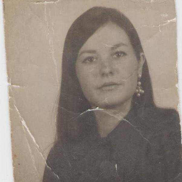 Emsr52's profile picture. Profesora en San Antonio, con excelencia académica y elegida como  una de las mejores profesores para Chile 2013.