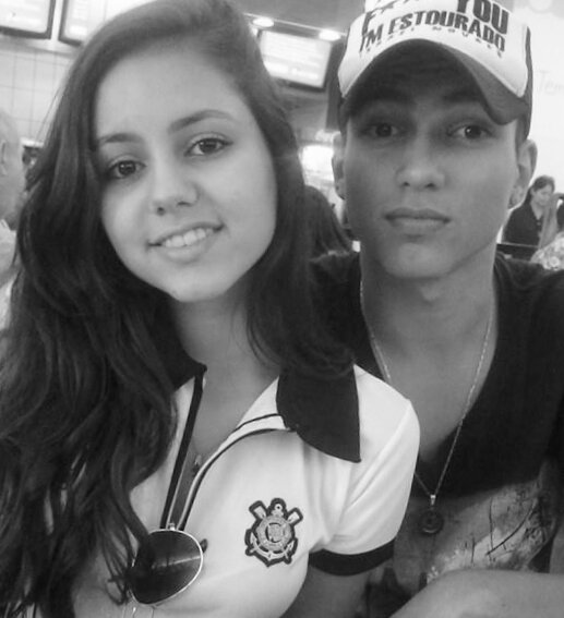 Amor, se me chamar, se me quiser, eu vou pra ser o seu anjo da noite
E todo dia te acordar com flores...(8' *-*