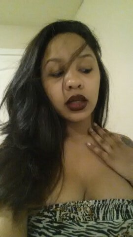 ashleydoinit2x's profile picture. ..::always laughing::.. Instagram: @theashleyjanay