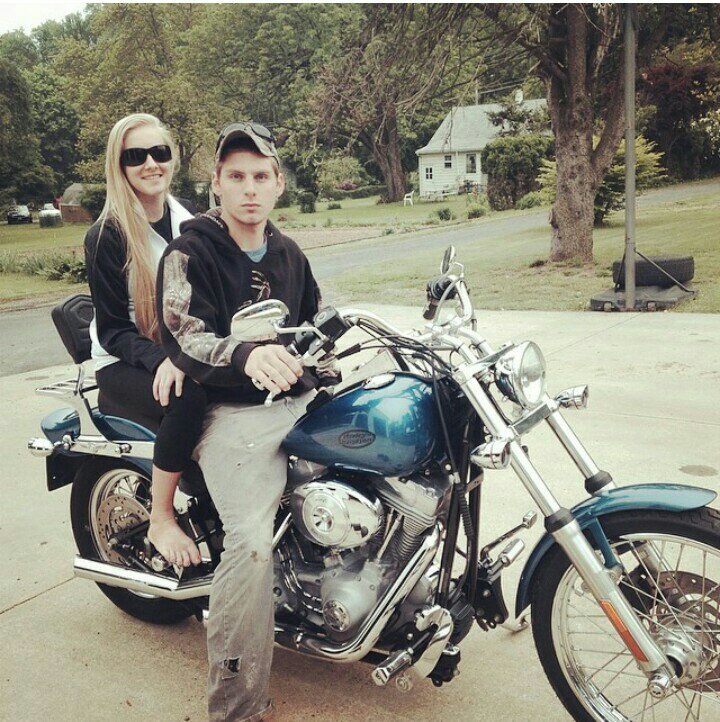 salaubach's profile picture. cheerleading country girl:)