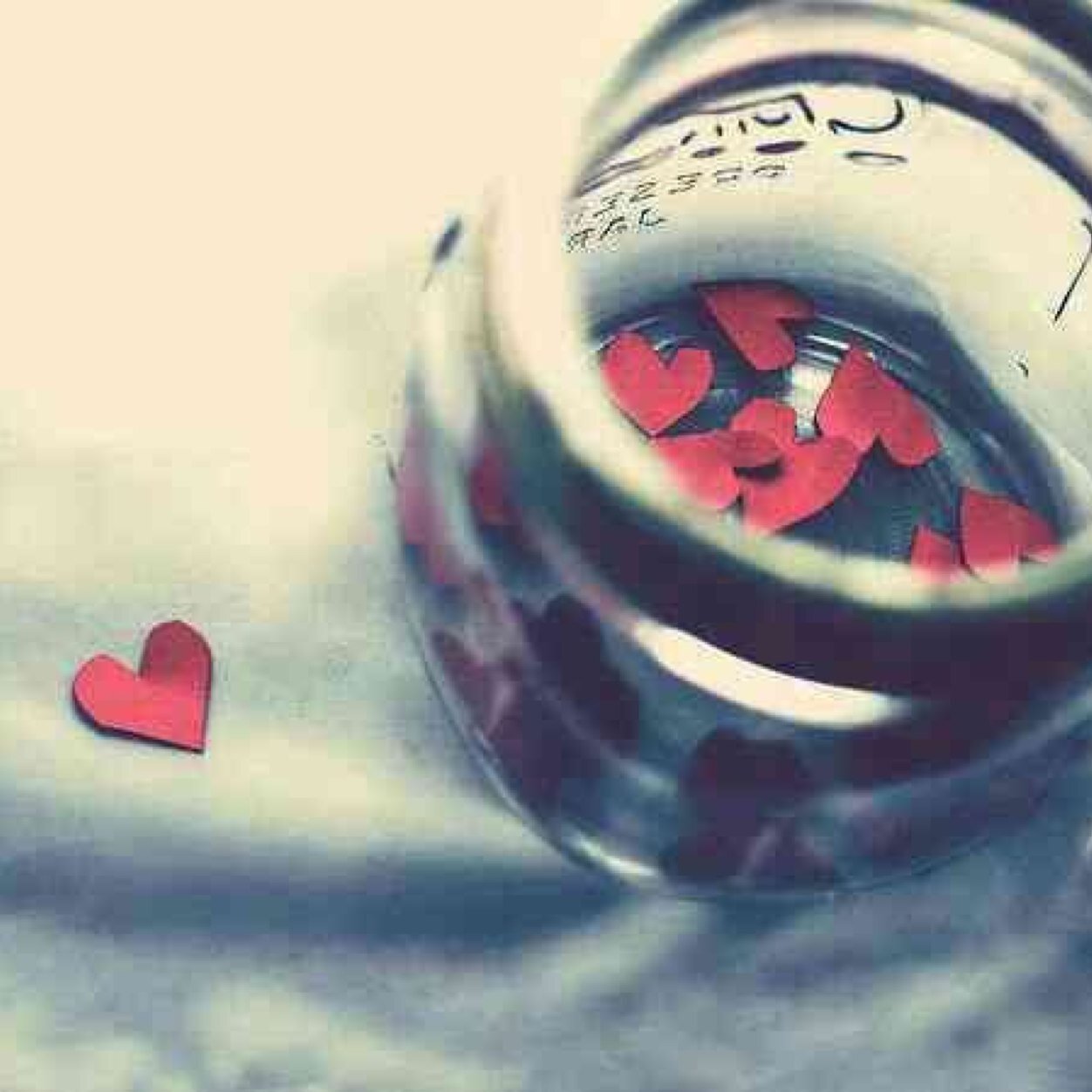 ` أستودعُگ اللهُّمَّ نبضٓ قلبي فأحسنْ خاتمتهُ .. ♡