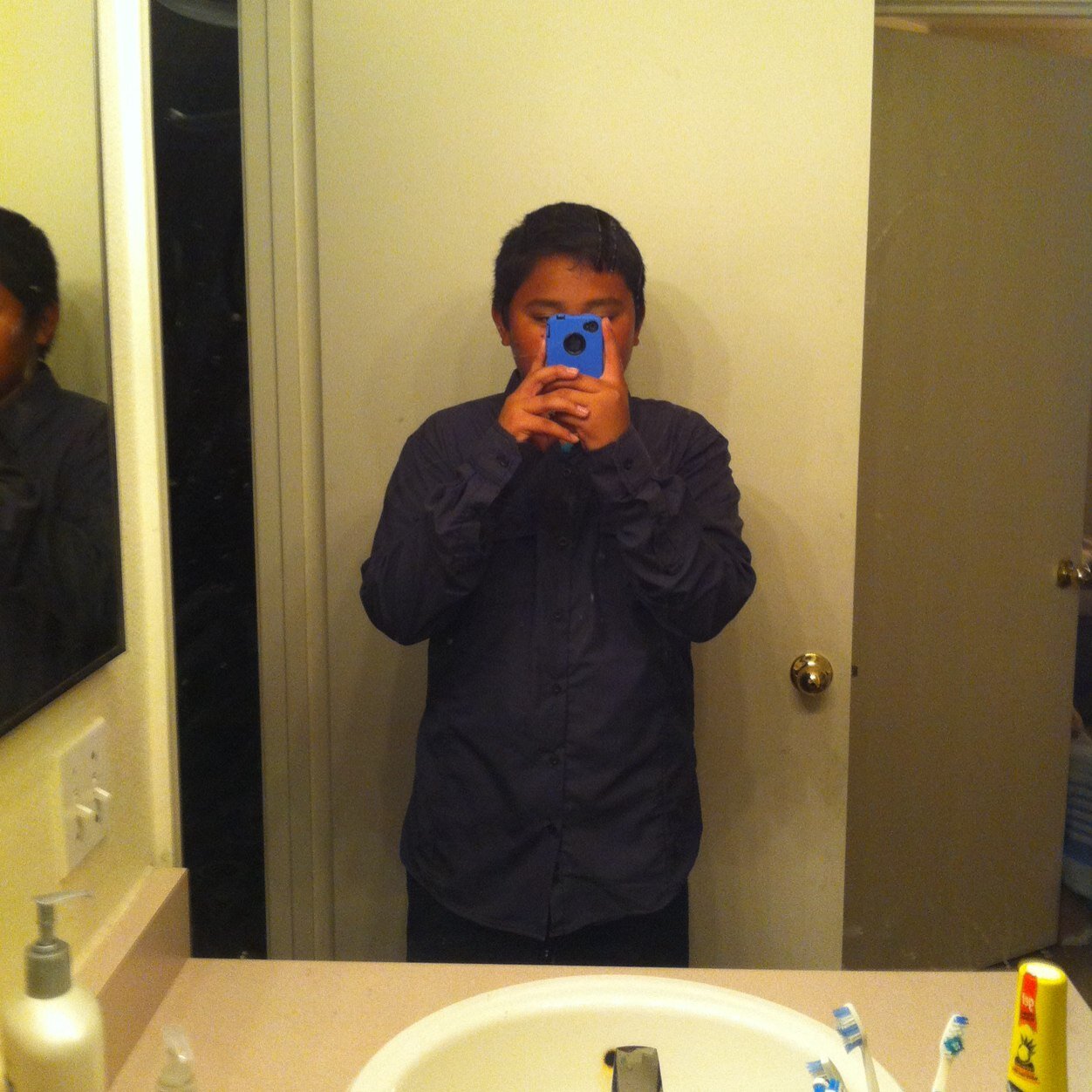 I am a 14 year old gamer not to bad. When i lag I suck which is alot. Getting it fixed.I am a competitive gamer.PEACE✌️