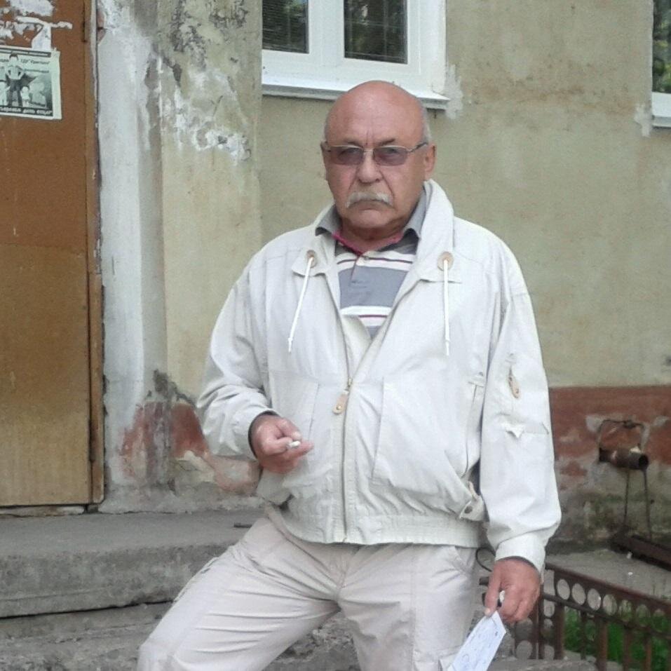 Главное ступить на дорогу........ а уж она тебя куда нибудь выведет.