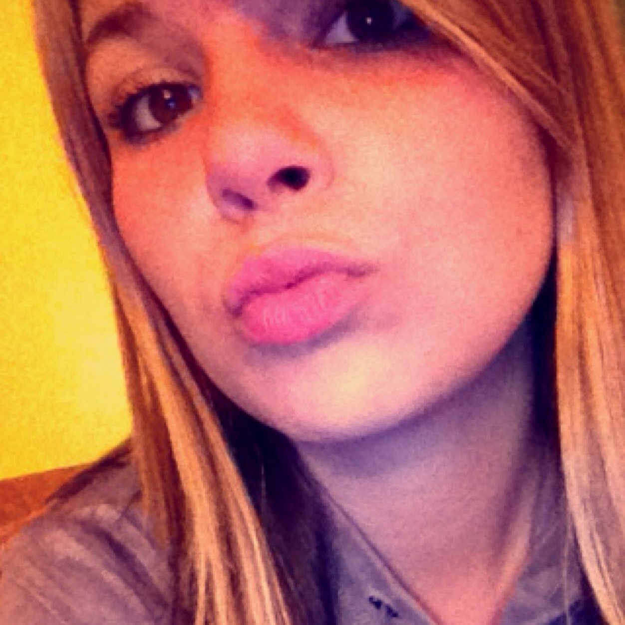 Brianna Martin
- Loves To Dance 
- Don't take no Bullshit ✋✊✌️
- Alyssa's my baby 
- Football & Basketball
