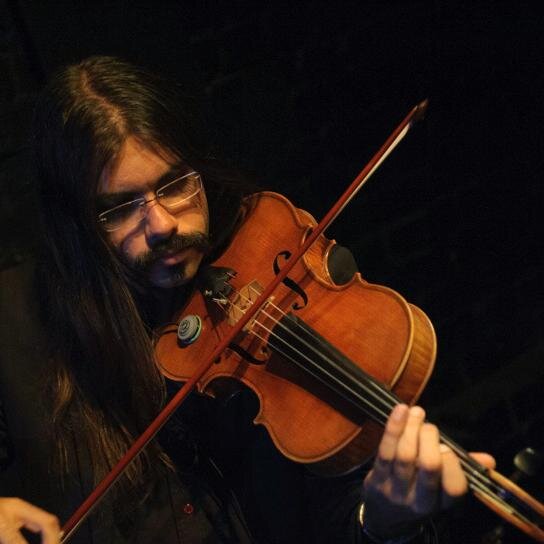 Part freelance violist, part computer nerd.