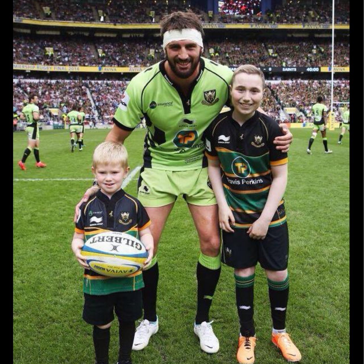 spurs and northampton saints fan COYS live with my partner have one son and a daughter live in never never land