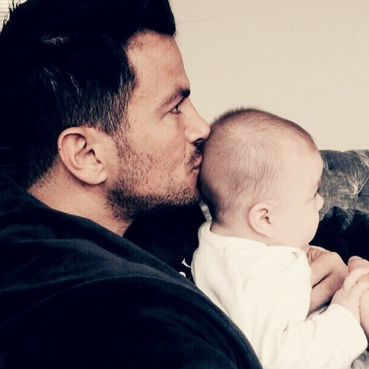 This is a FAN account. @MrPeterAndre follows also!

share anything Andre related.