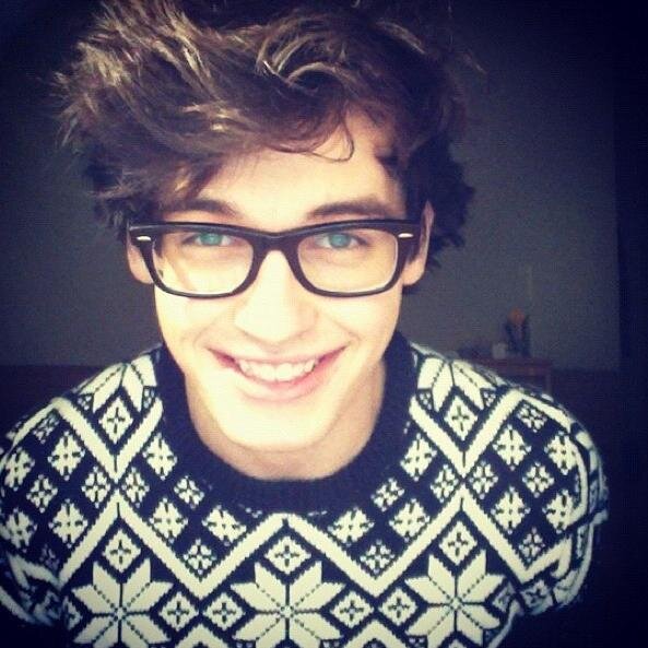 Wal_Mac_21's profile picture. It's always a rapper! It's never a ukulele player!