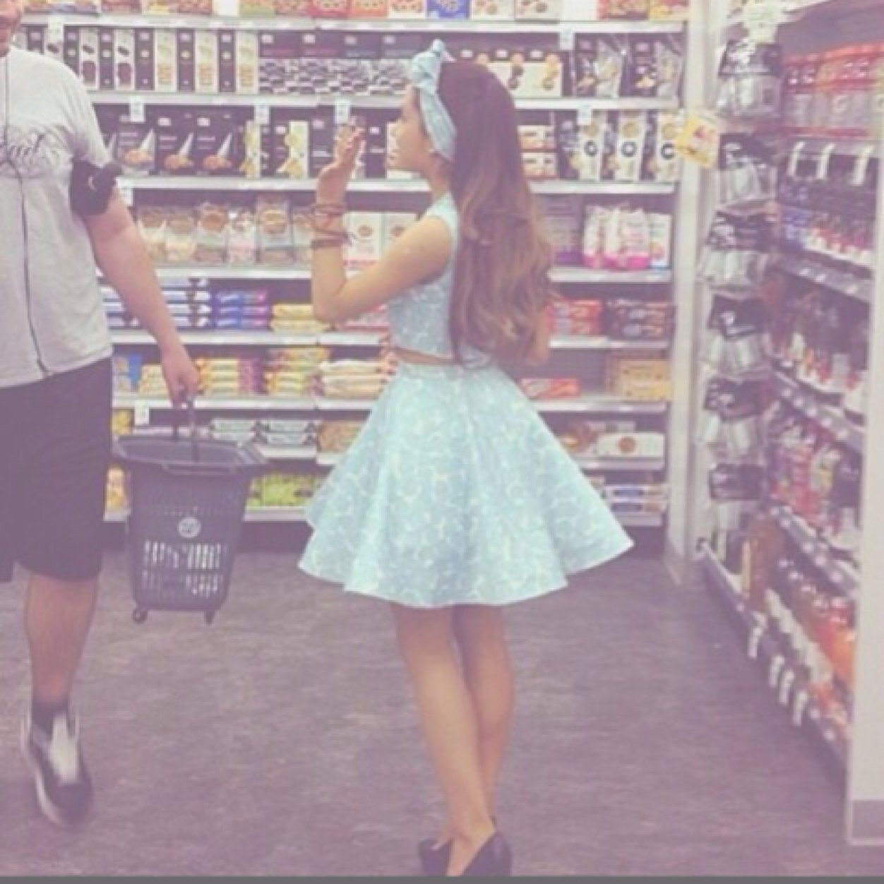 but3ravibes's profile picture. arii is da bae❁