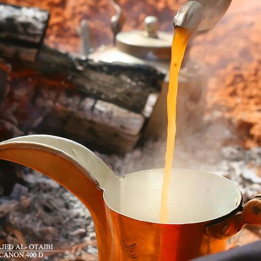 محب للأعمال التطوعية الانسانيه