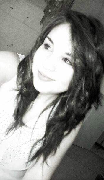 I'm Portuguese, living my life to the fullest. Be happy and don't forget to smile!