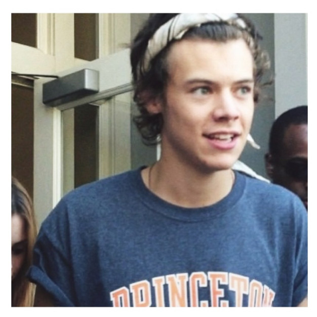 Follow @hamburgerharry_ or unfollow ask for a follow back if you want :)