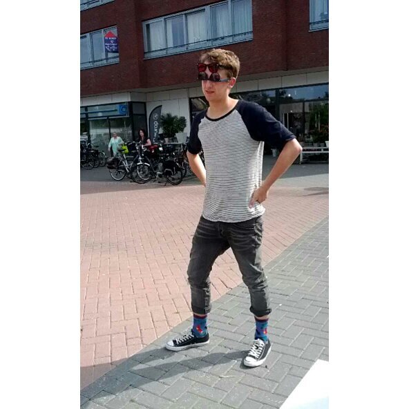 ThmsGrnhsn's profile picture. This week he mopping floors, next week it's the fries