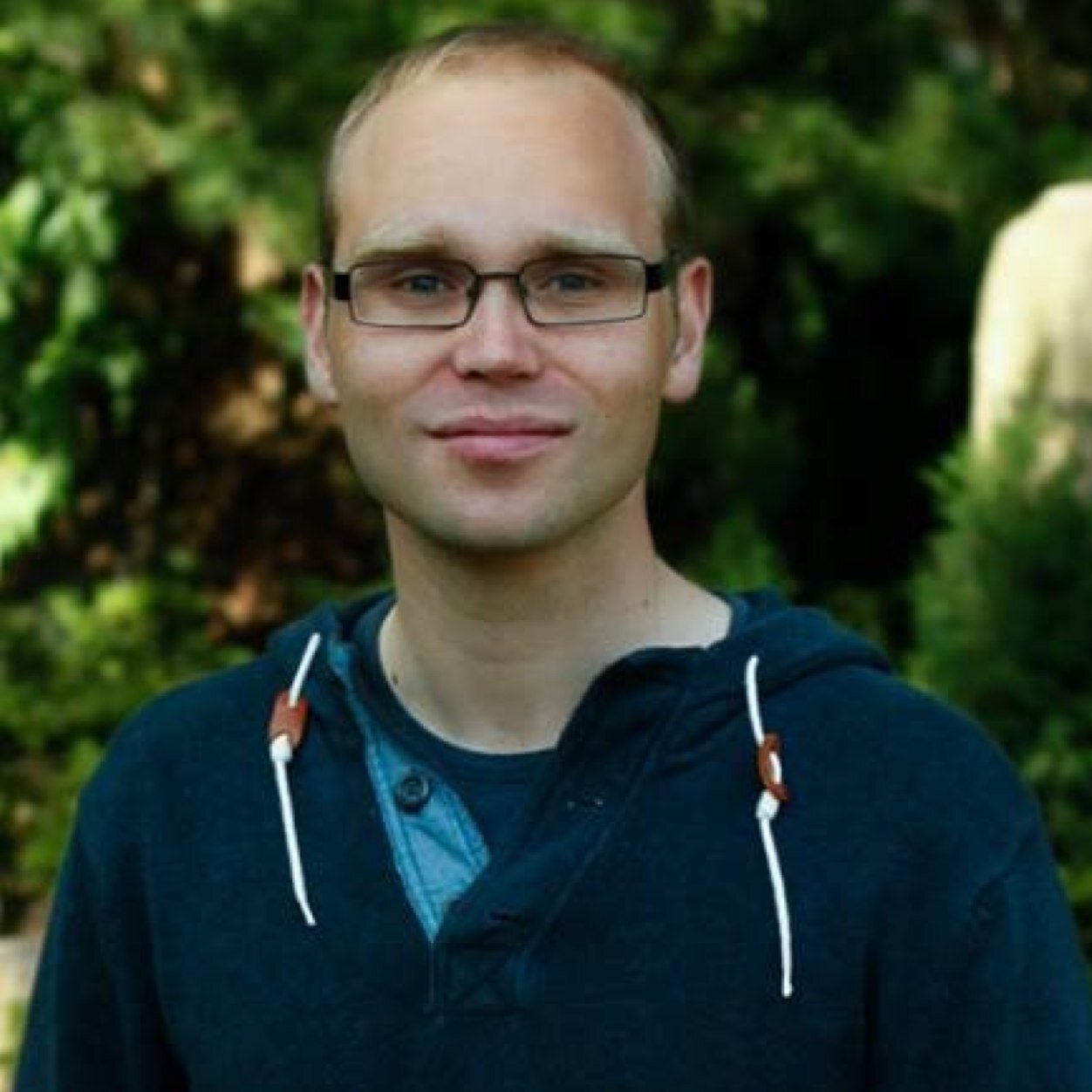 AndreasBulow's profile picture. Videojournalist, fotograf og redigerings-ninja. Med hang til dybdeborende dokumentarisme. 
📞 +45 31497442
📧 andreas(at)https://t.co/VNeEdf1k7S