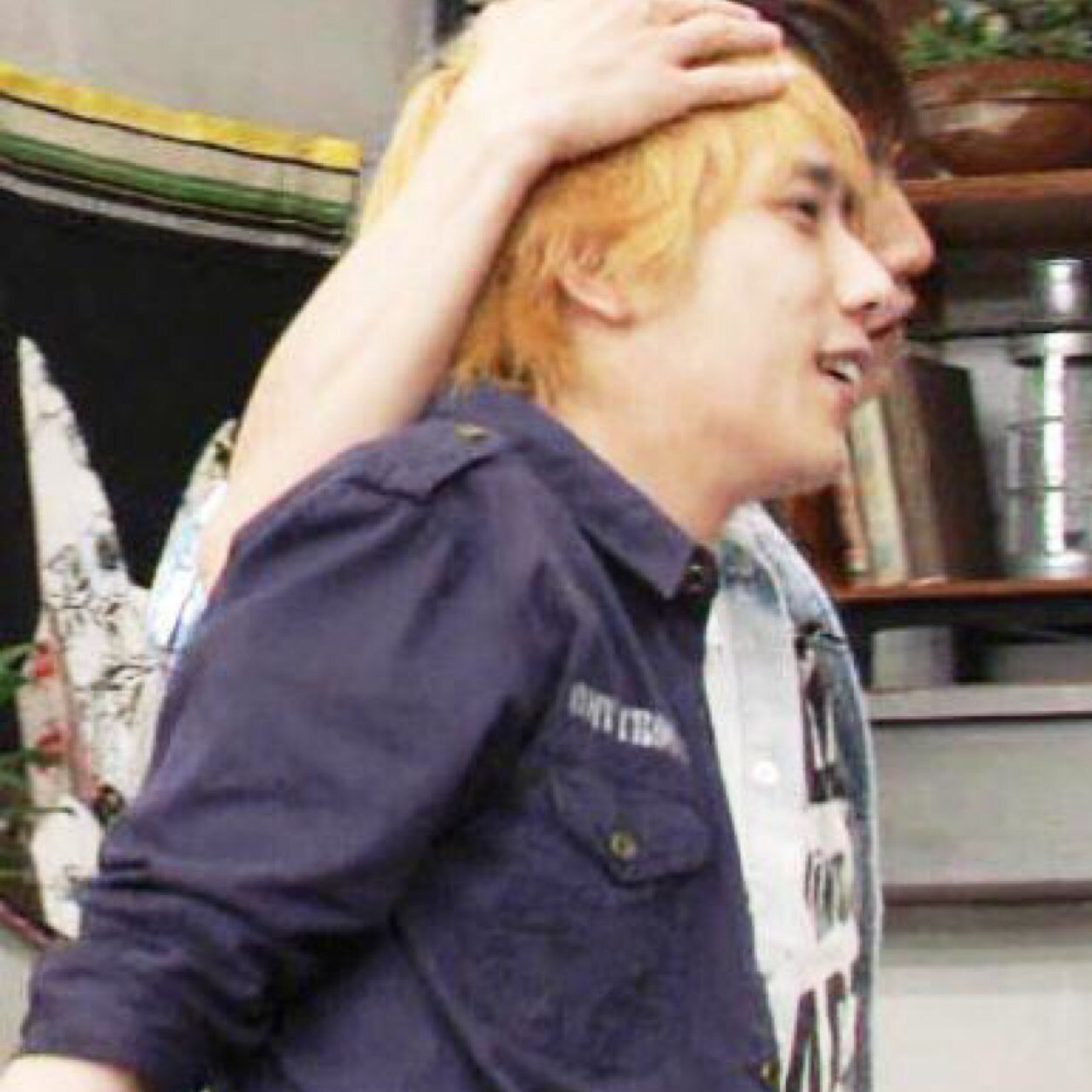 雅紀 × 和也× 翔 = ∞ ( @maaaaak_1982 ) ( @S__sho125 ) 二股ですけど、文句でも ？ 雅紀→since 5 /28 〜 翔→ since 6/5 〜 ？ 笑