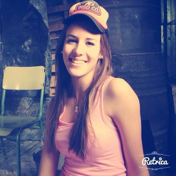O digo las cosas sin pensar, o las pienso tanto que no las digo.                                                             Campillera ✌