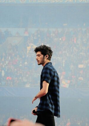 FOLLOW @boybandsxpizzas and @OGAGKAHARRY OR I'LL UNFOLLOW