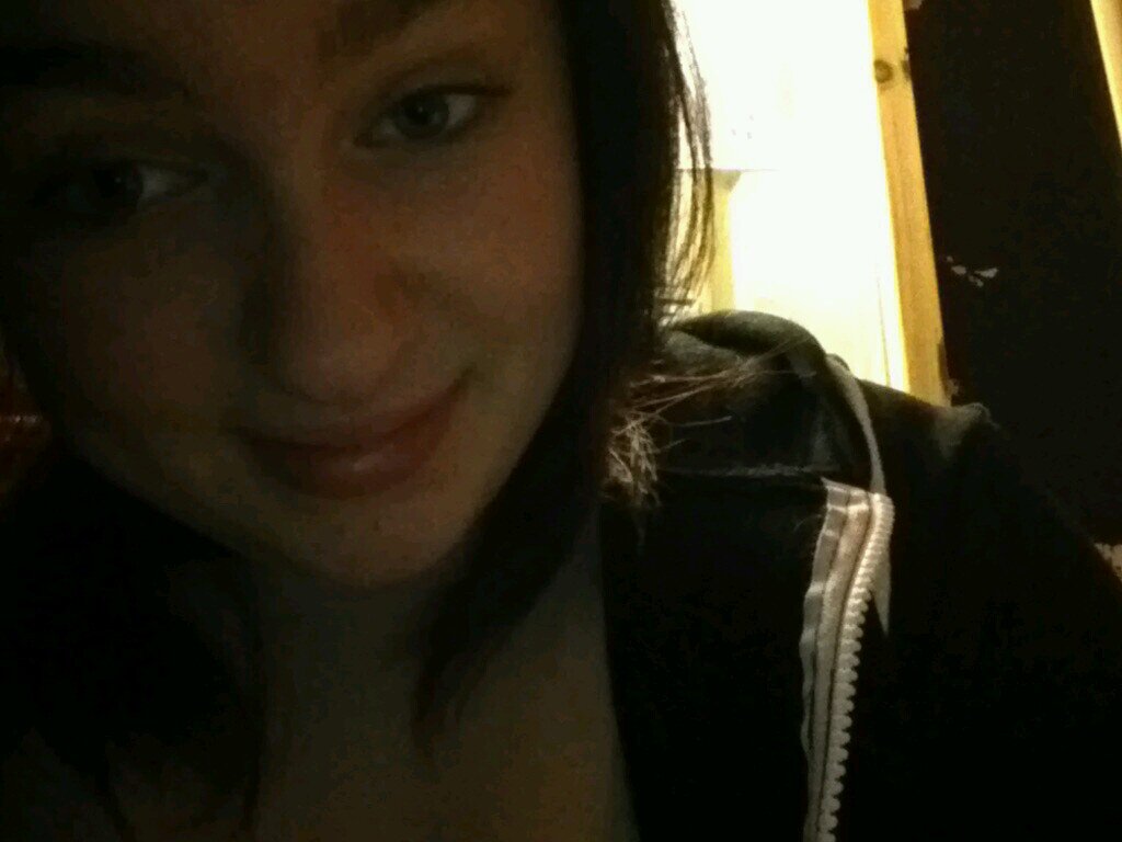 For me twitter isnt about how many followers i have. I could have none and wouldnt care. For me its so i can follow my favrioute bands/singers..
