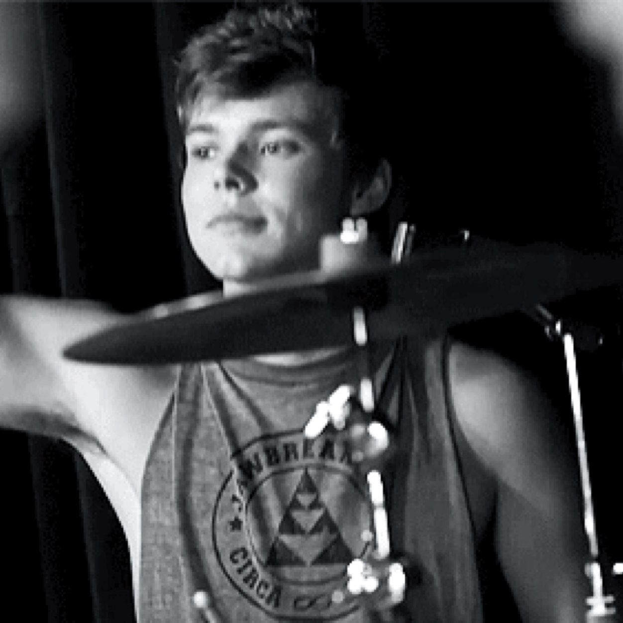 follow @lukescliff and http://t.co/CBMGHFTBEy