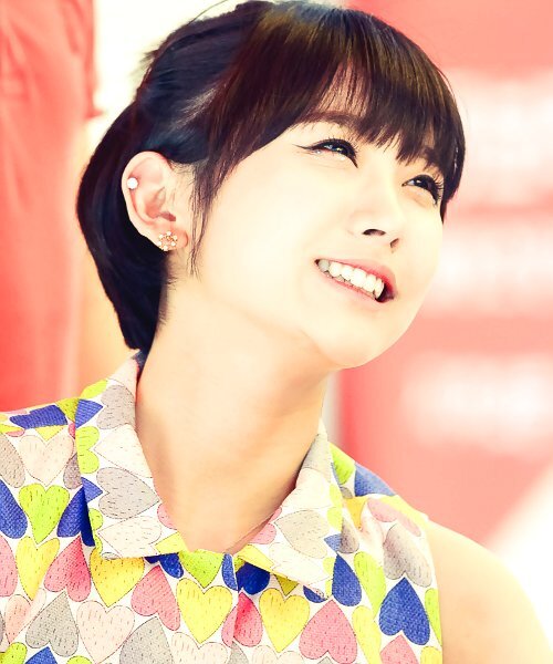 박정화’s fake •
23rd January 1995
• Vocalist and Maknae of Hello Venus • #Worpfams