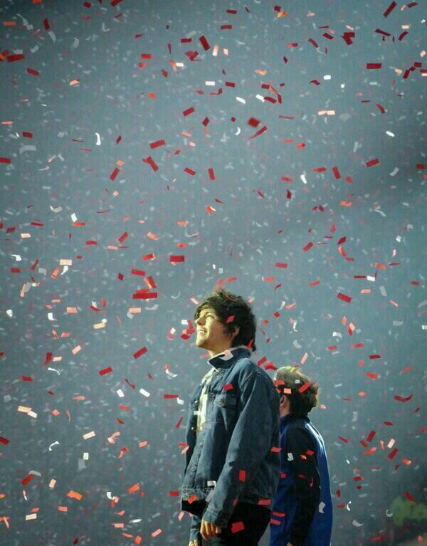 pls follow @zaynicklette she follows back crazy mofos !!!