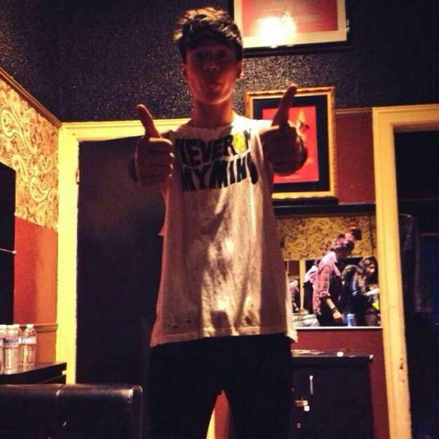 I'm sure if I noticed you, real Calum will too :) never give up, he loves you :3 follow my acc if you want @calumsmikey  :) xx