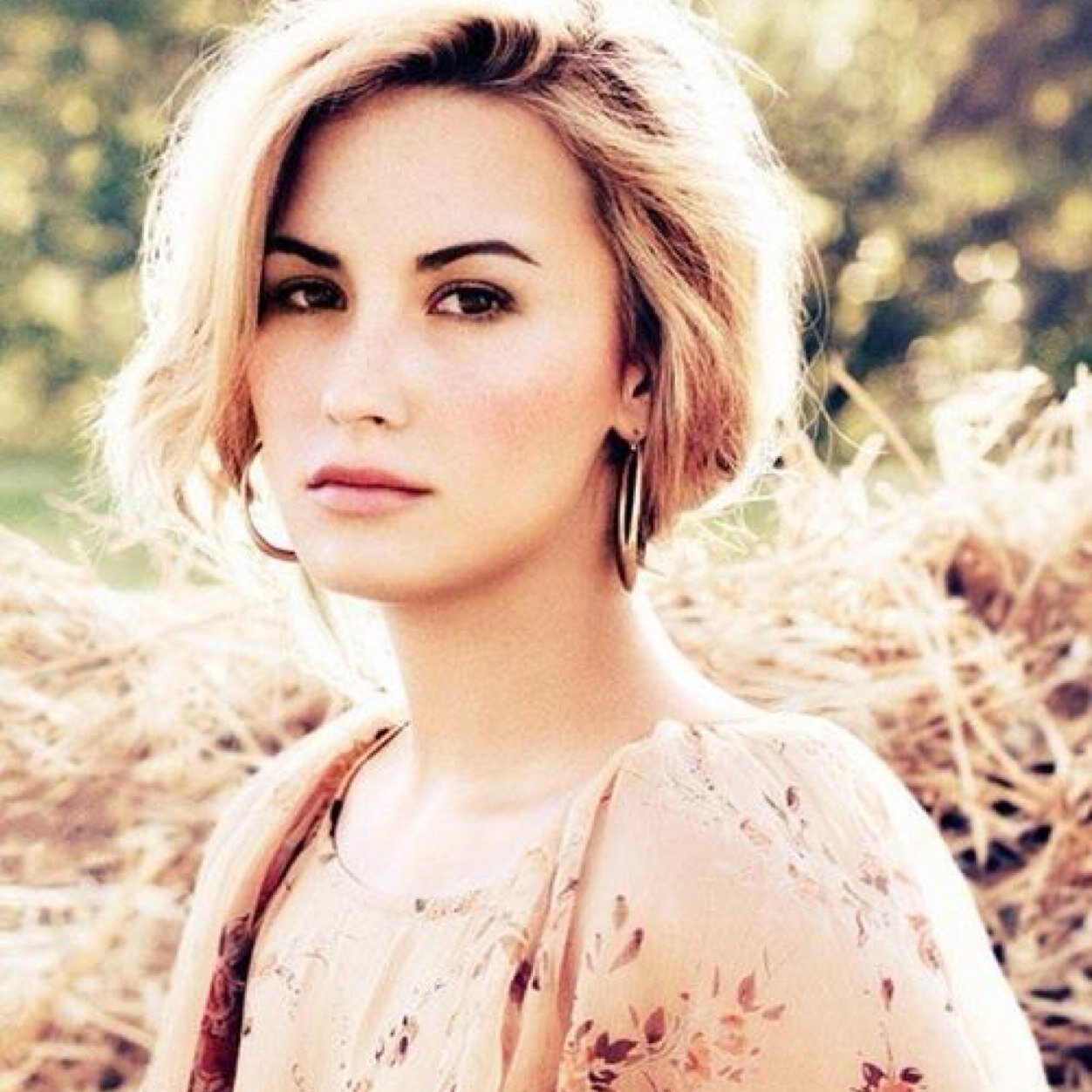 follow @francoise1d and @iadoretich please :*