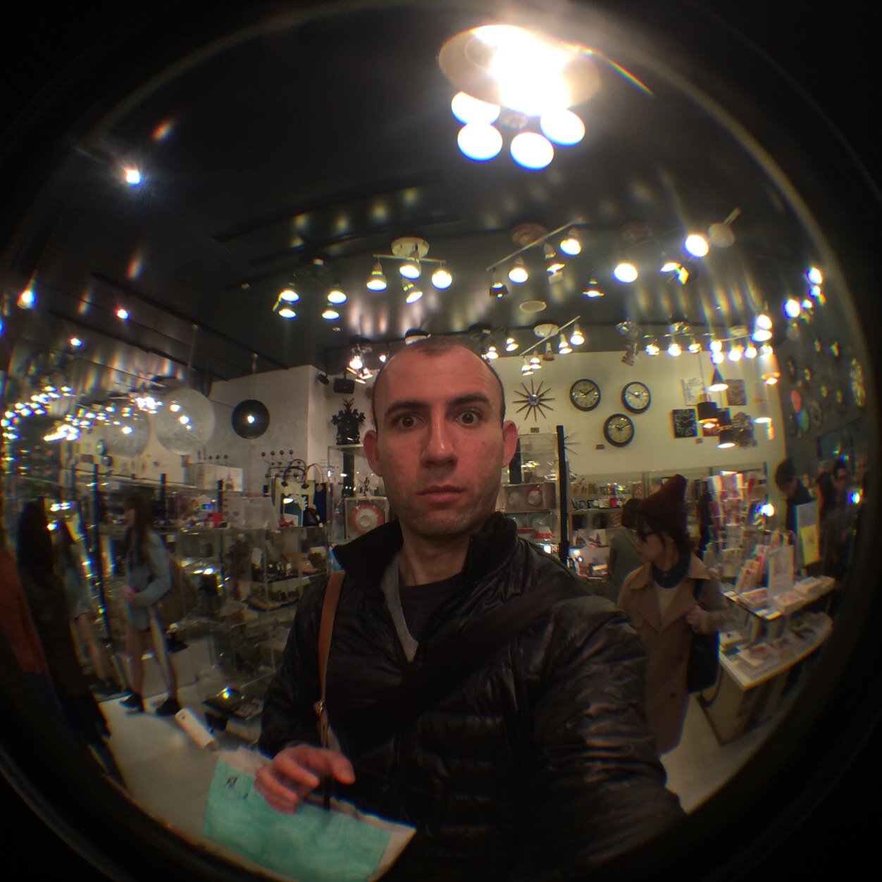 Startup engineer in Tokyo, Japan. Working on clean energy and social networks. I enjoy lifting weights, dance partners, and game controllers.