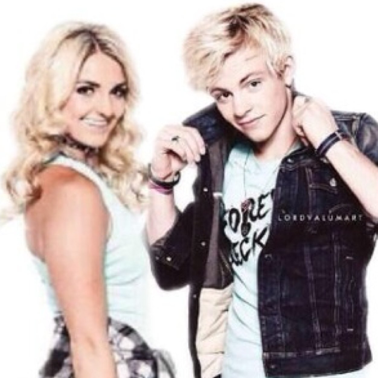 Back up account for @lashtonsconR5 R5 followed this account: 28/12/13